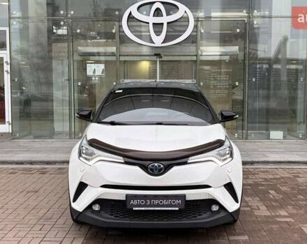 Білий Тойота C-HR, об'ємом двигуна 1.8 л та пробігом 49 тис. км за 25477 $, фото 4 на Automoto.ua