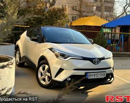 Білий Тойота C-HR, об'ємом двигуна 1.2 л та пробігом 63 тис. км за 21999 $, фото 2 на Automoto.ua