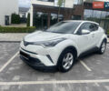 Белый Тойота C-HR, объемом двигателя 1.99 л и пробегом 55 тыс. км за 22999 $, фото 1 на Automoto.ua