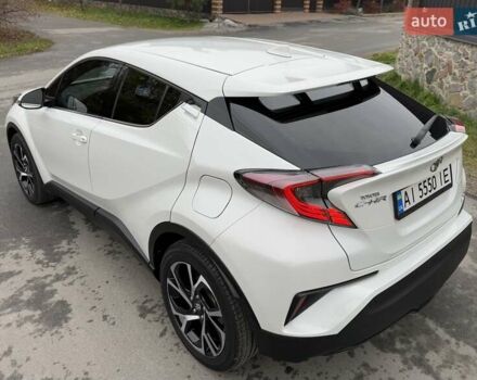Белый Тойота C-HR, объемом двигателя 1.2 л и пробегом 88 тыс. км за 21500 $, фото 12 на Automoto.ua
