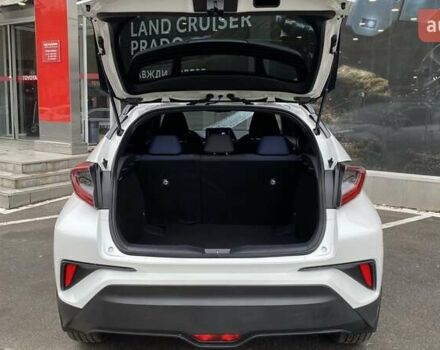 Белый Тойота C-HR, объемом двигателя 1.8 л и пробегом 108 тыс. км за 23164 $, фото 12 на Automoto.ua