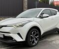 Белый Тойота C-HR, объемом двигателя 1.2 л и пробегом 88 тыс. км за 21500 $, фото 1 на Automoto.ua
