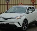 Белый Тойота C-HR, объемом двигателя 2 л и пробегом 155 тыс. км за 17500 $, фото 1 на Automoto.ua