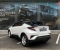 Белый Тойота C-HR, объемом двигателя 1.8 л и пробегом 108 тыс. км за 23164 $, фото 1 на Automoto.ua