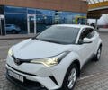 Белый Тойота C-HR, объемом двигателя 1.99 л и пробегом 65 тыс. км за 22000 $, фото 1 на Automoto.ua