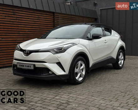 Білий Тойота C-HR, об'ємом двигуна 1.99 л та пробігом 64 тис. км за 25000 $, фото 2 на Automoto.ua