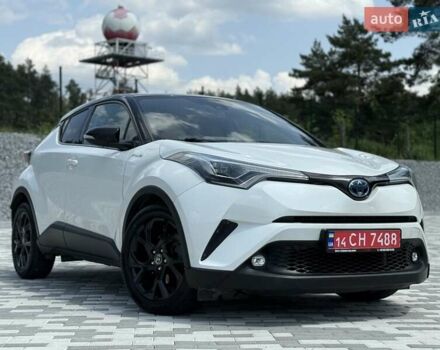Белый Тойота C-HR, объемом двигателя 1.8 л и пробегом 97 тыс. км за 23300 $, фото 14 на Automoto.ua