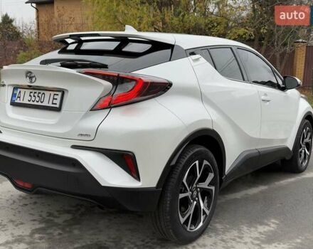 Белый Тойота C-HR, объемом двигателя 1.2 л и пробегом 88 тыс. км за 21500 $, фото 6 на Automoto.ua