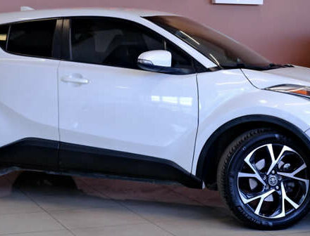 Белый Тойота C-HR, объемом двигателя 1.99 л и пробегом 94 тыс. км за 15500 $, фото 10 на Automoto.ua