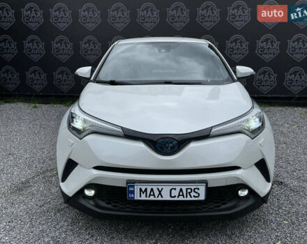 Тойота C-HR 2018 у Києві на Automoto.ua Білий Тойота C-HR, об'ємом двигуна 1.8 л та пробігом 74 тис. км за 22900 $, фото 3 на Automoto.ua