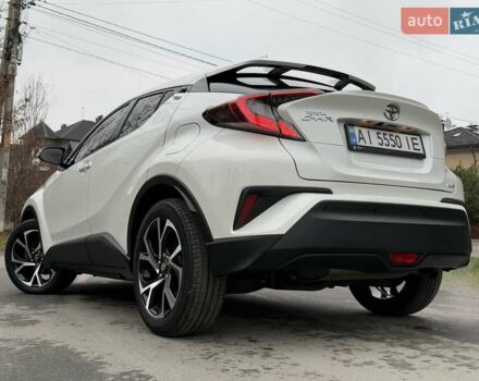 Белый Тойота C-HR, объемом двигателя 1.2 л и пробегом 88 тыс. км за 21500 $, фото 16 на Automoto.ua