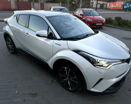 Білий Тойота C-HR, об'ємом двигуна 0 л та пробігом 133 тис. км за 22300 $, фото 1 на Automoto.ua