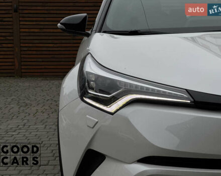 Білий Тойота C-HR, об'ємом двигуна 1.99 л та пробігом 64 тис. км за 25000 $, фото 9 на Automoto.ua