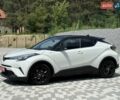 Белый Тойота C-HR, объемом двигателя 1.8 л и пробегом 97 тыс. км за 23300 $, фото 3 на Automoto.ua