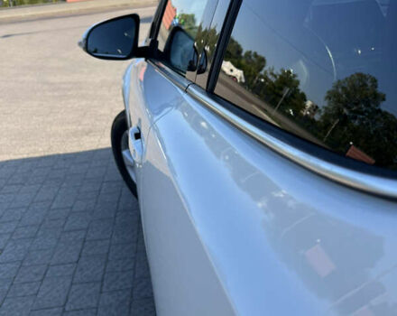 Белый Тойота C-HR, объемом двигателя 1.8 л и пробегом 144 тыс. км за 21900 $, фото 30 на Automoto.ua