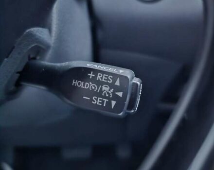 Білий Тойота C-HR, об'ємом двигуна 1.99 л та пробігом 59 тис. км за 19500 $, фото 23 на Automoto.ua