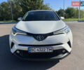 Белый Тойота C-HR, объемом двигателя 1.8 л и пробегом 139 тыс. км за 20900 $, фото 3 на Automoto.ua