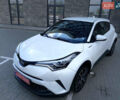 Белый Тойота C-HR, объемом двигателя 1.8 л и пробегом 130 тыс. км за 22300 $, фото 17 на Automoto.ua