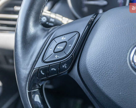 Білий Тойота C-HR, об'ємом двигуна 1.2 л та пробігом 121 тис. км за 19619 $, фото 28 на Automoto.ua