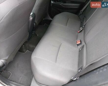 Белый Тойота C-HR, объемом двигателя 1.2 л и пробегом 93 тыс. км за 18698 $, фото 17 на Automoto.ua