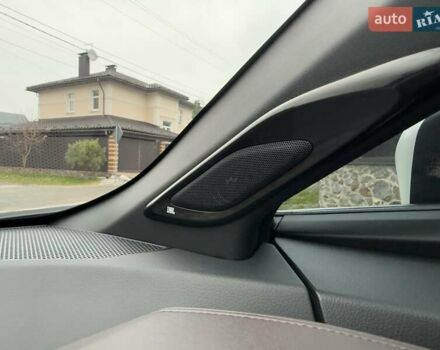 Белый Тойота C-HR, объемом двигателя 1.2 л и пробегом 88 тыс. км за 21500 $, фото 41 на Automoto.ua