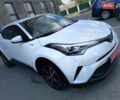 Белый Тойота C-HR, объемом двигателя 1.8 л и пробегом 130 тыс. км за 22300 $, фото 25 на Automoto.ua