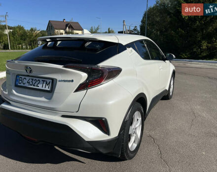 Белый Тойота C-HR, объемом двигателя 1.8 л и пробегом 139 тыс. км за 20900 $, фото 8 на Automoto.ua