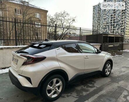 Білий Тойота C-HR, об'ємом двигуна 1.2 л та пробігом 25 тис. км за 23000 $, фото 6 на Automoto.ua