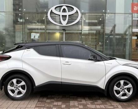 Білий Тойота C-HR, об'ємом двигуна 1.8 л та пробігом 49 тис. км за 25477 $, фото 15 на Automoto.ua