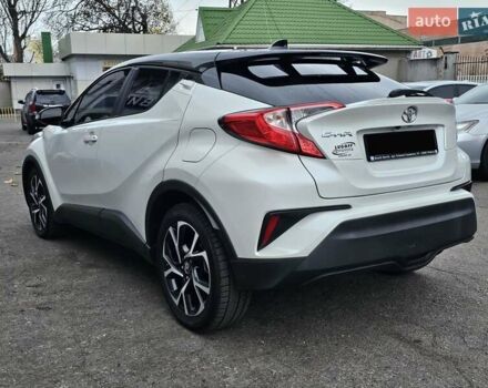 Білий Тойота C-HR, об'ємом двигуна 1.99 л та пробігом 59 тис. км за 19500 $, фото 6 на Automoto.ua