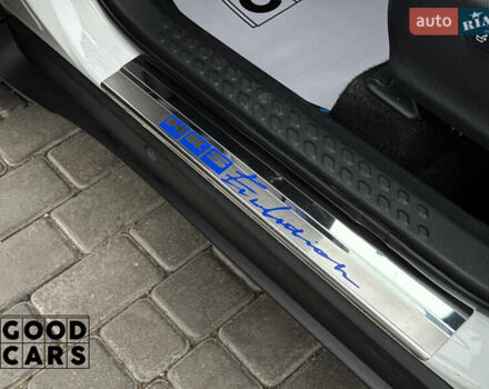 Білий Тойота C-HR, об'ємом двигуна 1.99 л та пробігом 64 тис. км за 25000 $, фото 19 на Automoto.ua