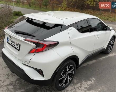 Белый Тойота C-HR, объемом двигателя 1.2 л и пробегом 88 тыс. км за 21500 $, фото 13 на Automoto.ua