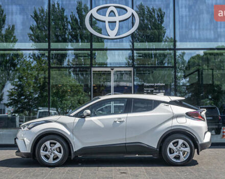 Білий Тойота C-HR, об'ємом двигуна 1.2 л та пробігом 121 тис. км за 19619 $, фото 2 на Automoto.ua