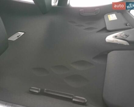 Белый Тойота C-HR, объемом двигателя 1.2 л и пробегом 93 тыс. км за 18698 $, фото 25 на Automoto.ua