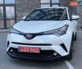 Белый Тойота C-HR, объемом двигателя 1.8 л и пробегом 130 тыс. км за 22300 $, фото 1 на Automoto.ua