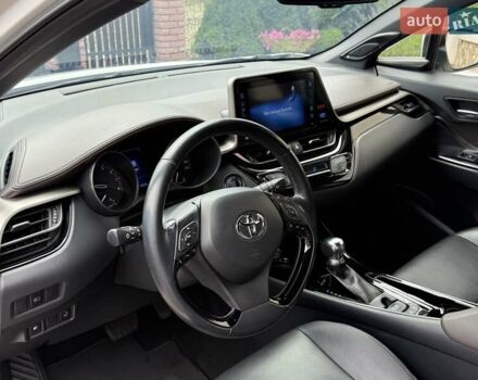 Білий Тойота C-HR, об'ємом двигуна 1.2 л та пробігом 65 тис. км за 23000 $, фото 10 на Automoto.ua