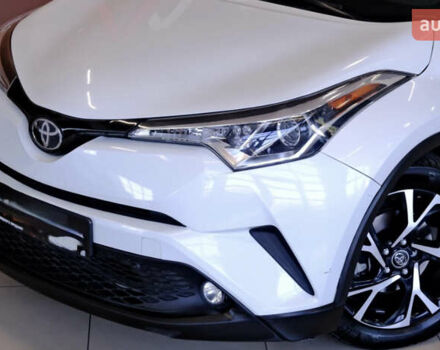 Белый Тойота C-HR, объемом двигателя 1.99 л и пробегом 94 тыс. км за 15500 $, фото 8 на Automoto.ua