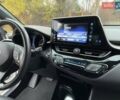 Белый Тойота C-HR, объемом двигателя 1.2 л и пробегом 88 тыс. км за 21500 $, фото 34 на Automoto.ua