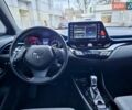 Білий Тойота C-HR, об'ємом двигуна 1.99 л та пробігом 59 тис. км за 19500 $, фото 19 на Automoto.ua