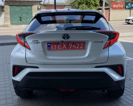Белый Тойота C-HR, объемом двигателя 1.8 л и пробегом 130 тыс. км за 22300 $, фото 7 на Automoto.ua