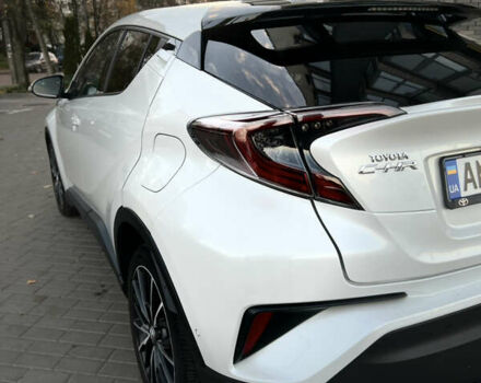 Білий Тойота C-HR, об'ємом двигуна 0 л та пробігом 133 тис. км за 22300 $, фото 8 на Automoto.ua