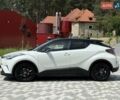 Белый Тойота C-HR, объемом двигателя 1.8 л и пробегом 97 тыс. км за 23300 $, фото 4 на Automoto.ua