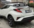 Белый Тойота C-HR, объемом двигателя 1.2 л и пробегом 88 тыс. км за 21500 $, фото 4 на Automoto.ua