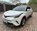 Белый Тойота C-HR, объемом двигателя 1.2 л и пробегом 34 тыс. км за 20999 $, фото 1 на Automoto.ua