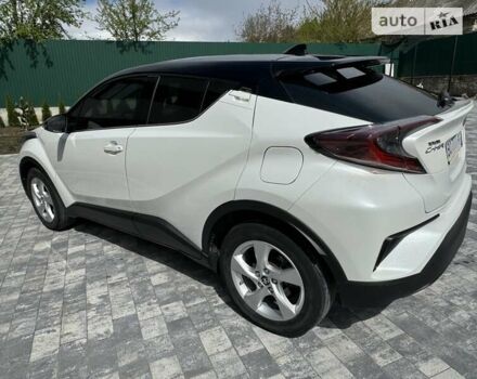 Білий Тойота C-HR, об'ємом двигуна 1.99 л та пробігом 64 тис. км за 24500 $, фото 7 на Automoto.ua