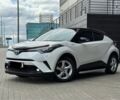 Белый Тойота C-HR, объемом двигателя 0.18 л и пробегом 54 тыс. км за 24000 $, фото 1 на Automoto.ua