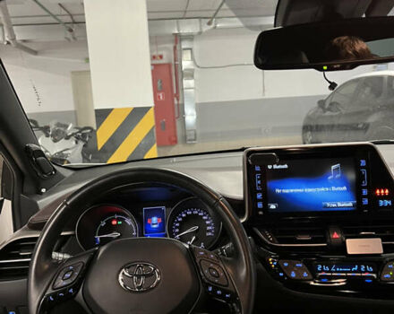 Белый Тойота C-HR, объемом двигателя 1.8 л и пробегом 89 тыс. км за 28500 $, фото 10 на Automoto.ua
