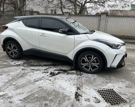 Белый Тойота C-HR, объемом двигателя 2 л и пробегом 36 тыс. км за 30500 $, фото 9 на Automoto.ua