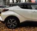 Белый Тойота C-HR, объемом двигателя 1.8 л и пробегом 79 тыс. км за 26290 $, фото 4 на Automoto.ua
