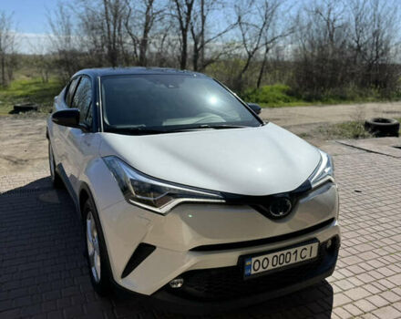 Білий Тойота C-HR, об'ємом двигуна 1.8 л та пробігом 41 тис. км за 29000 $, фото 3 на Automoto.ua